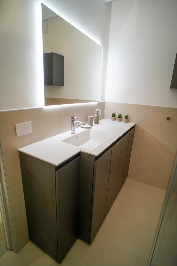 Apartamento La Perla Di Bari - Private Parking Exterior foto